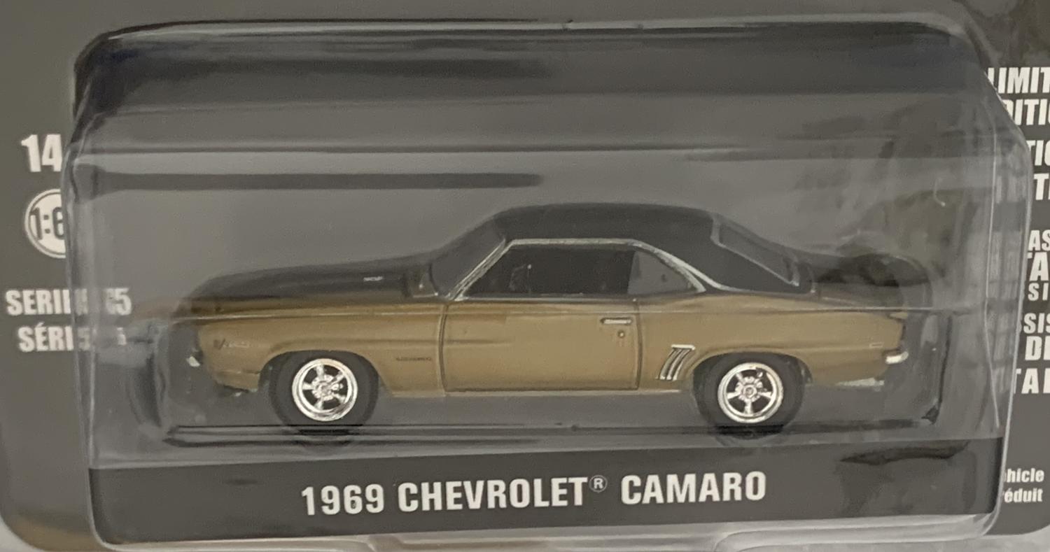 Model is presented in blister packaging in Pawn Stars themed boxed packaging.  Limited Edition model with number on base of the car