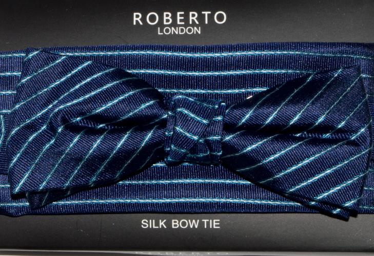 Slim Silk Bow Tie And Hank Set