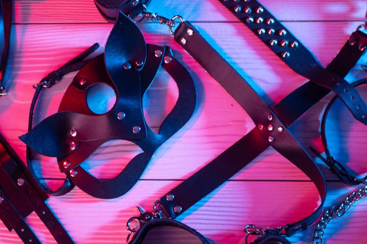 Beginners guide to Bondage: What Is It, and Why People Do it