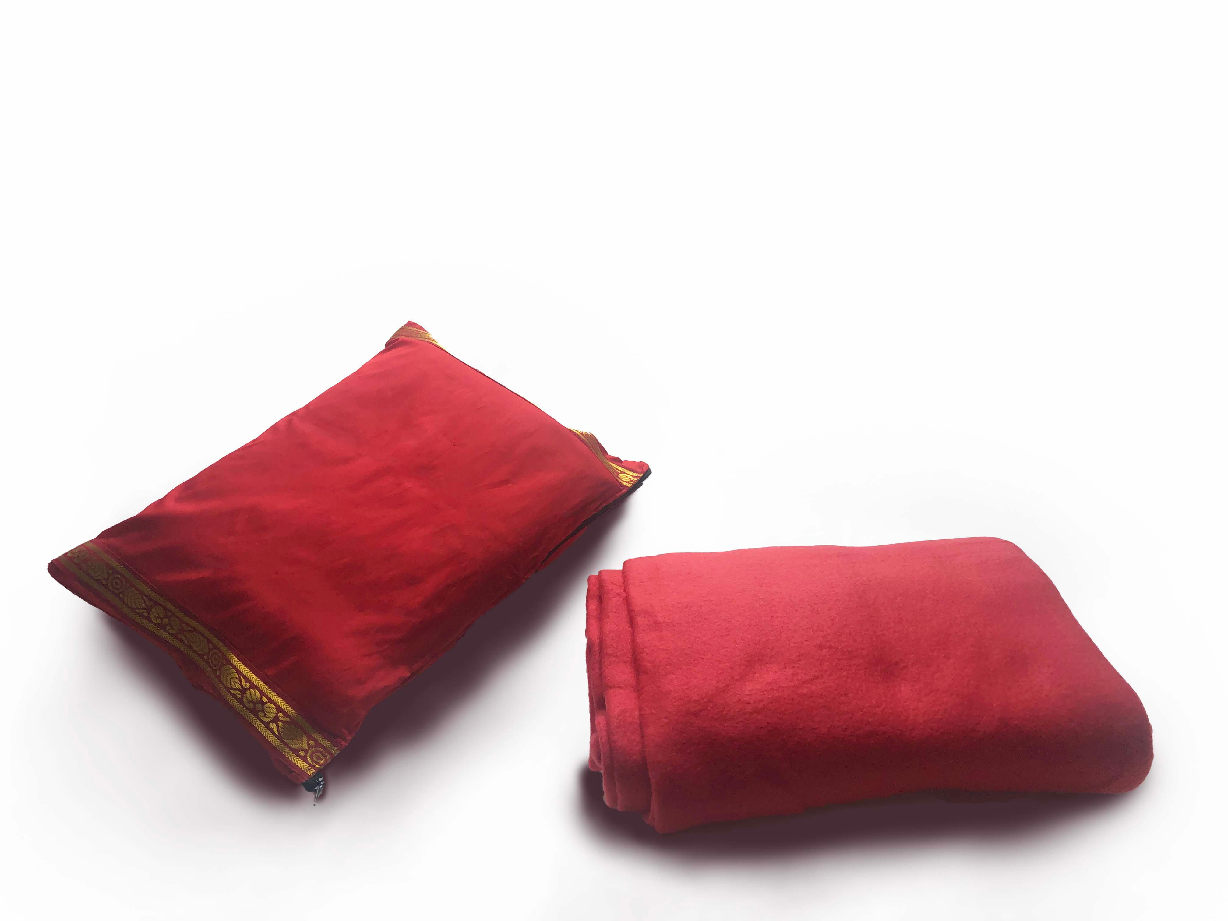 Yoga United Red Cushion with blanket pink colour