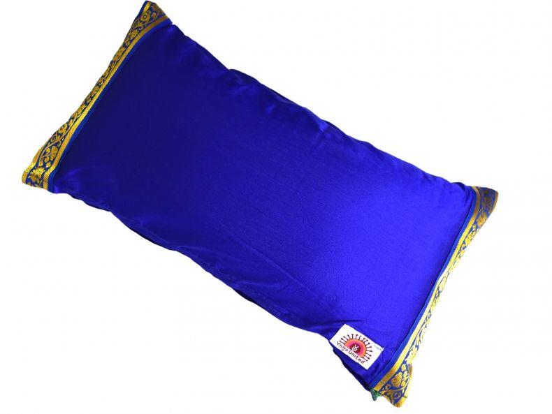 Yoga United Cushion with blanket purple colour