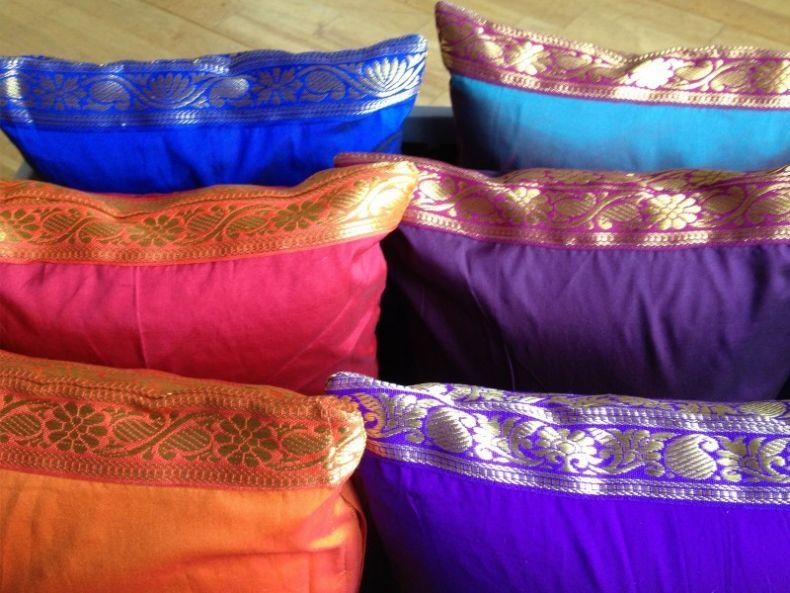 Yoga United Cushion Cover