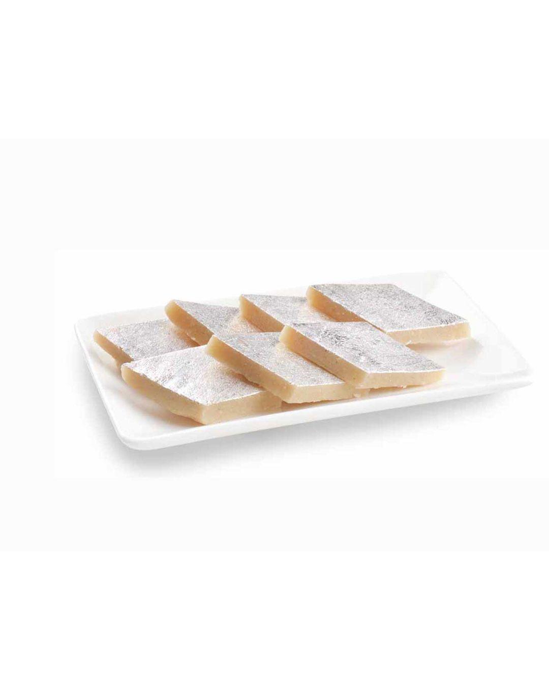 Bikanervala-Kaju Katli-002.jpeg