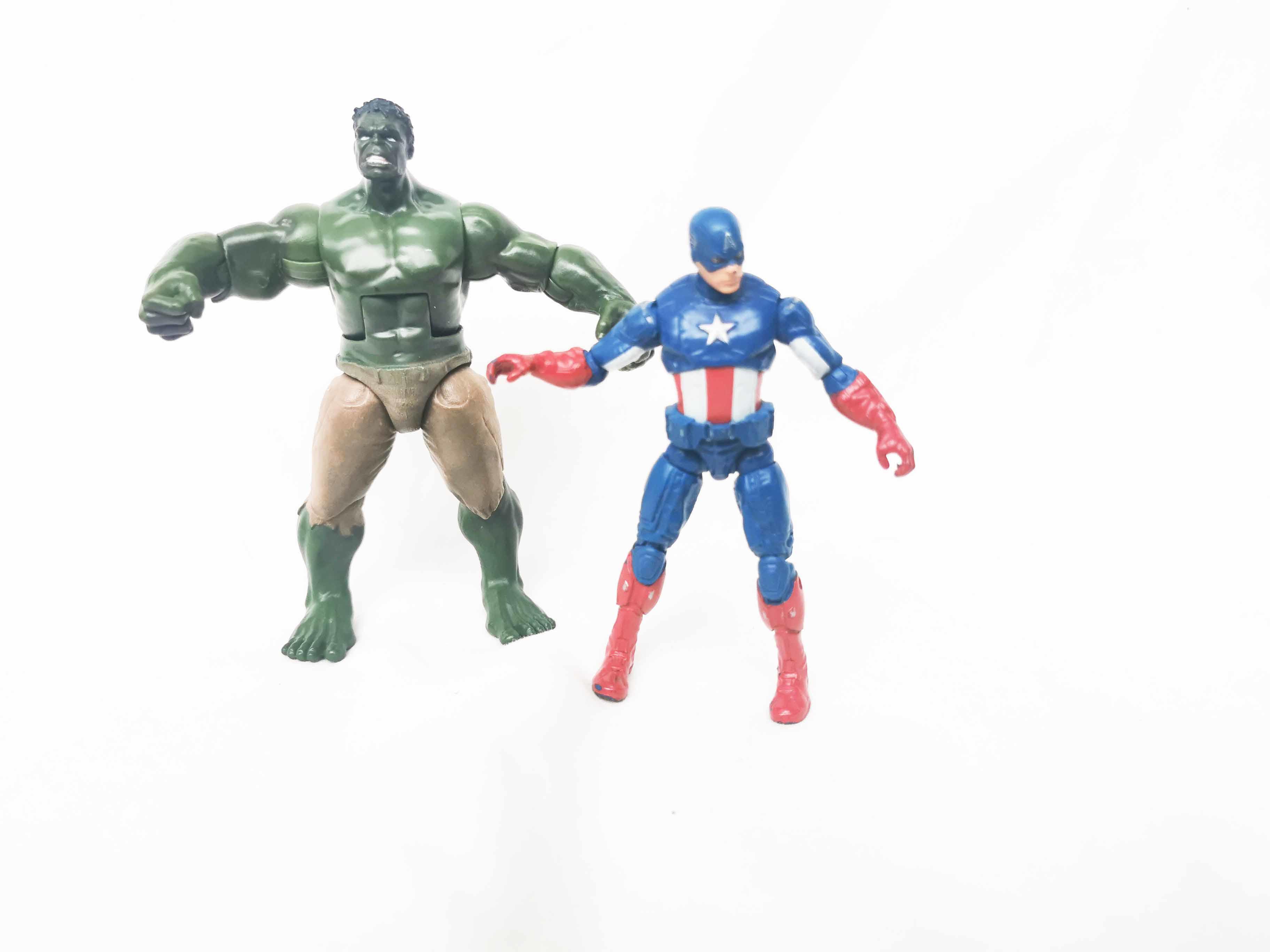 The Hulk and Captain America Marvel Universe Avengers Movie 3.75 Action figures