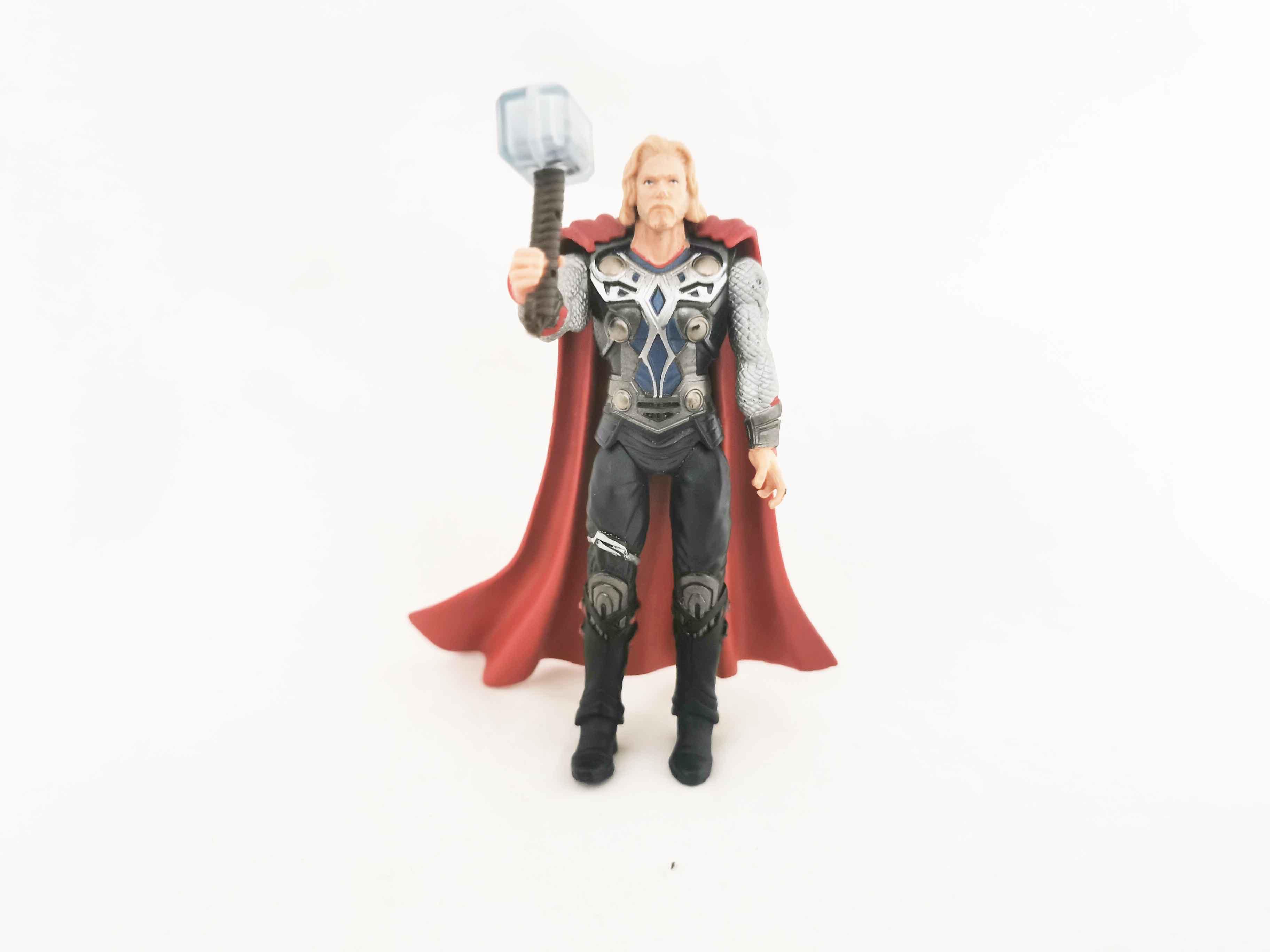 Lightning Clash Light Up Hammer Thor Avengers Marvel Universe Action figure 3.75 Hasbro