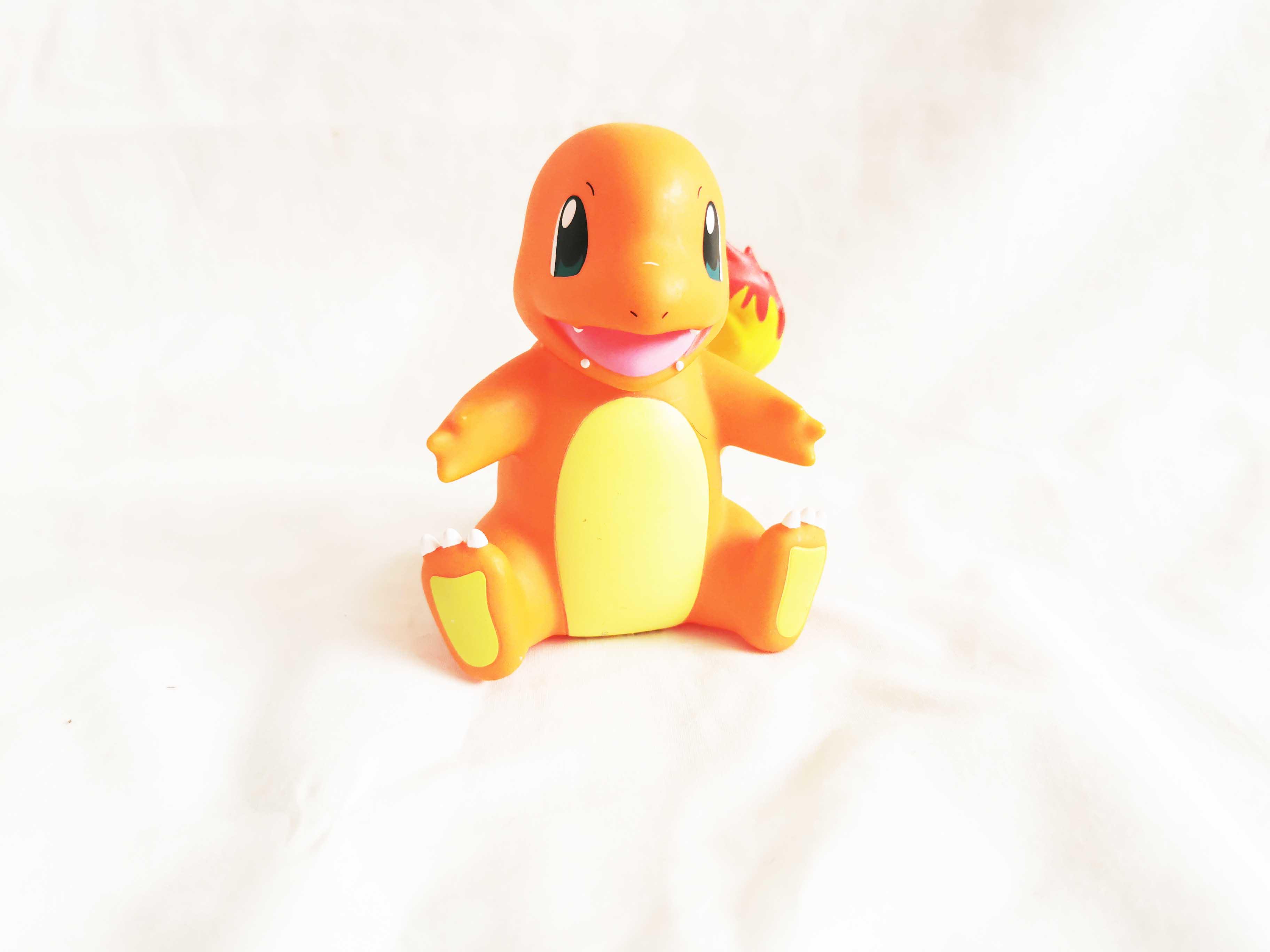 Pokémon 4 Charmander Select Vinyl Figure Nintendo 2020
