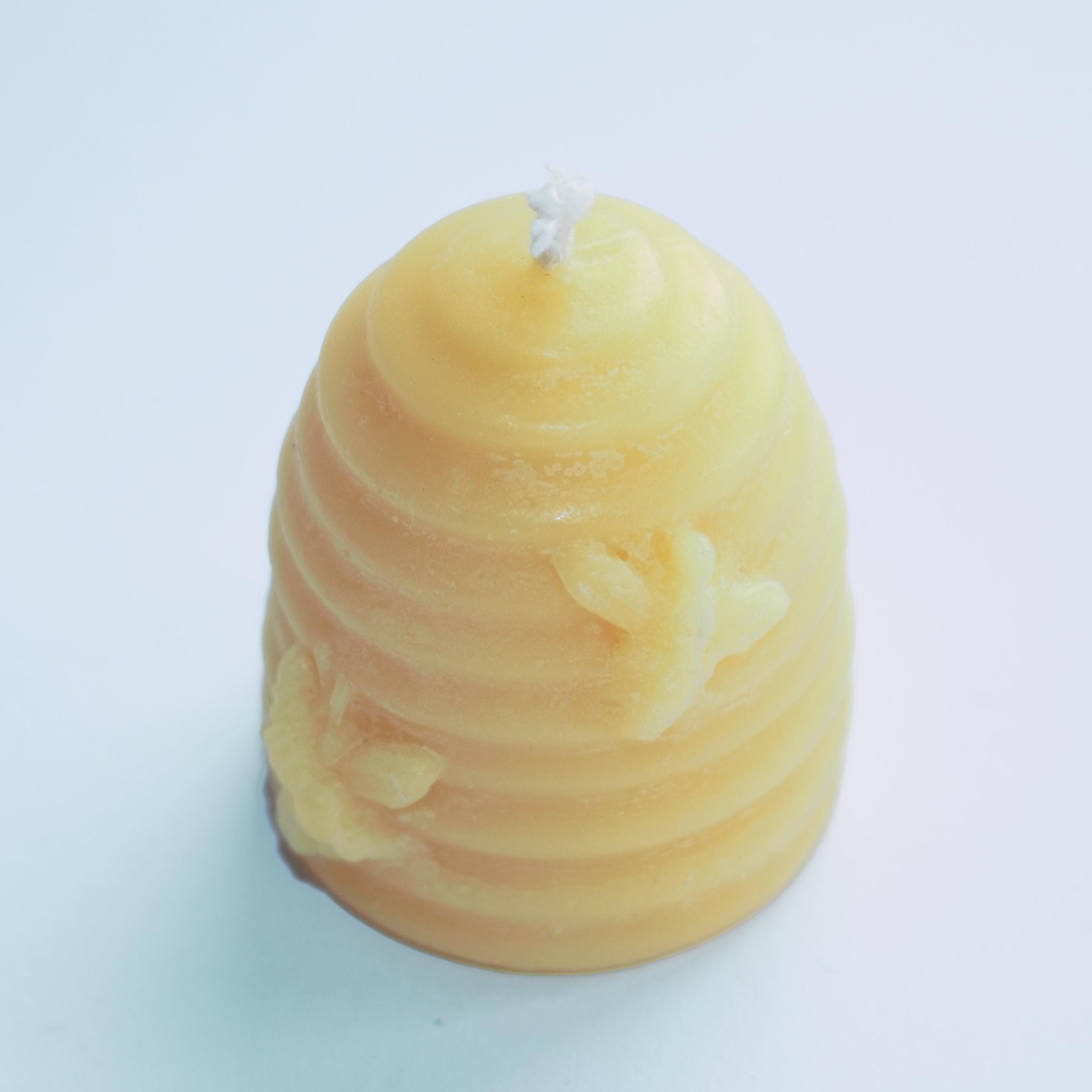 Small hive pure beeswax candle