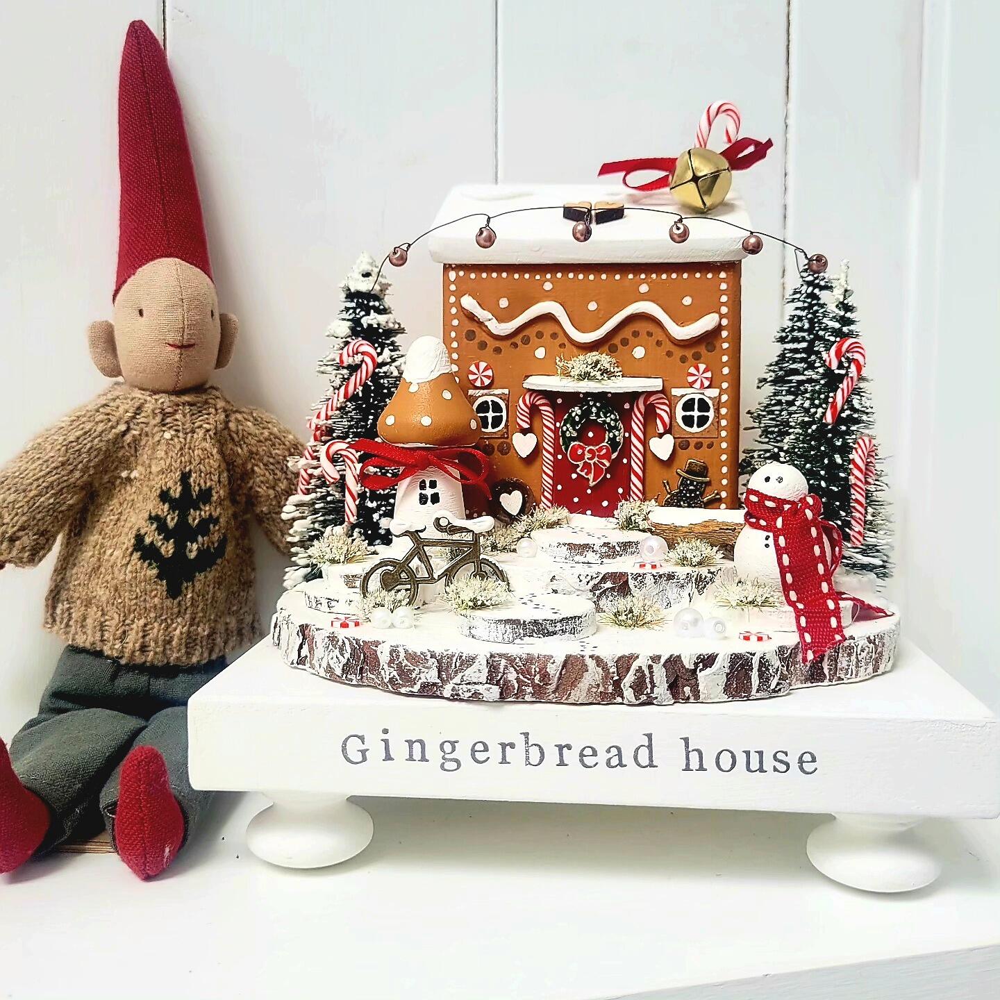 GINGERBREAD HOUSE DISPLAY RISER BENCH