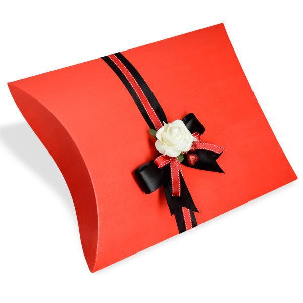 RED PILLOW BOX