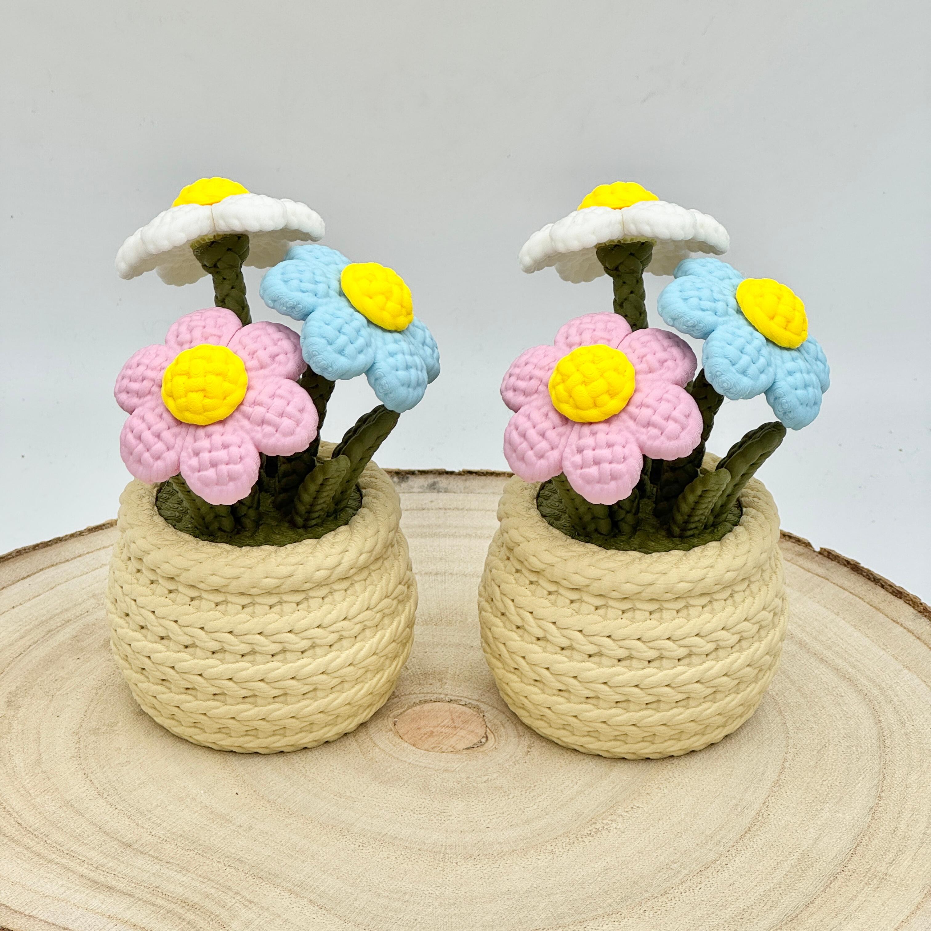 pastel knitted effect daisies