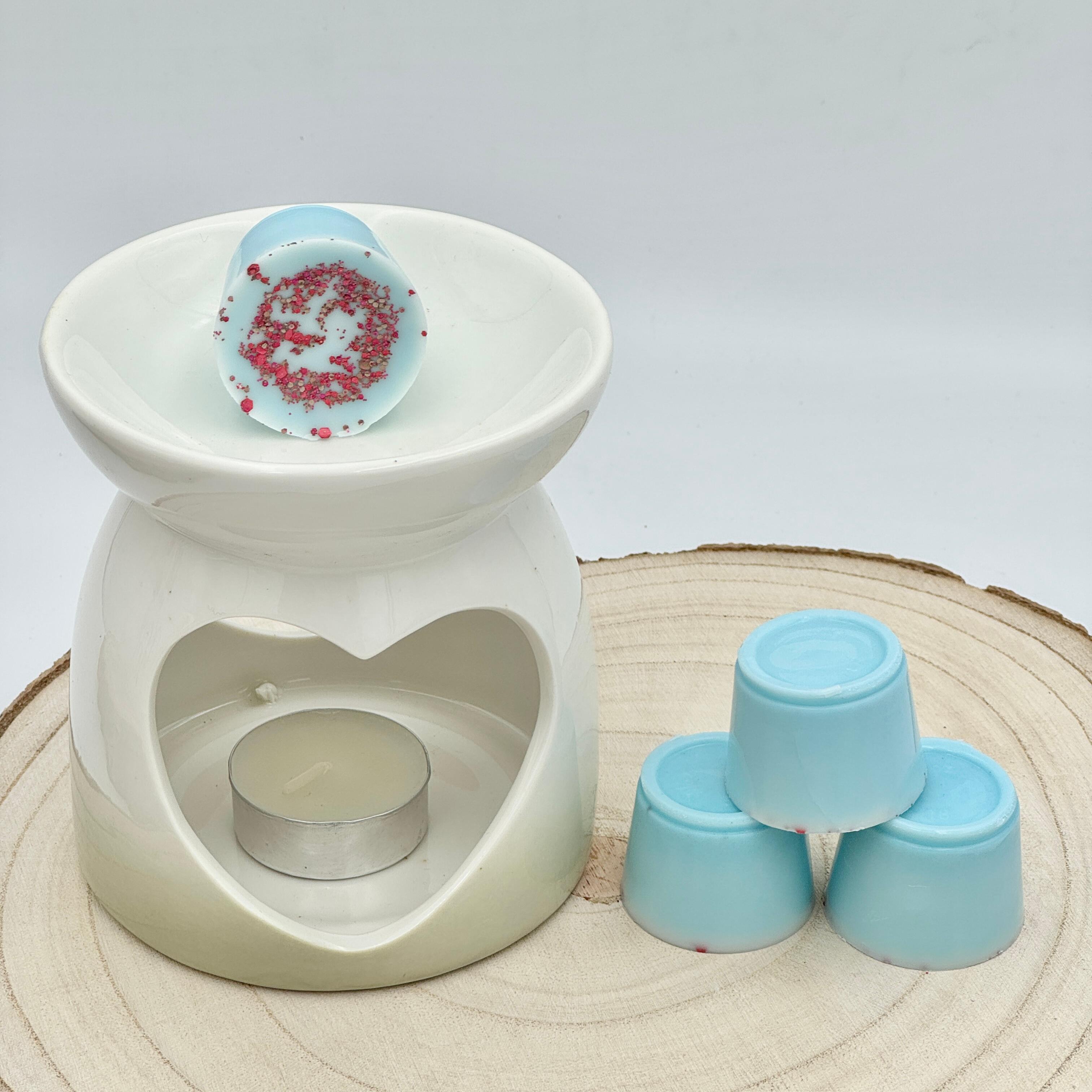 an image of unicorn fluff fragranced wax melts