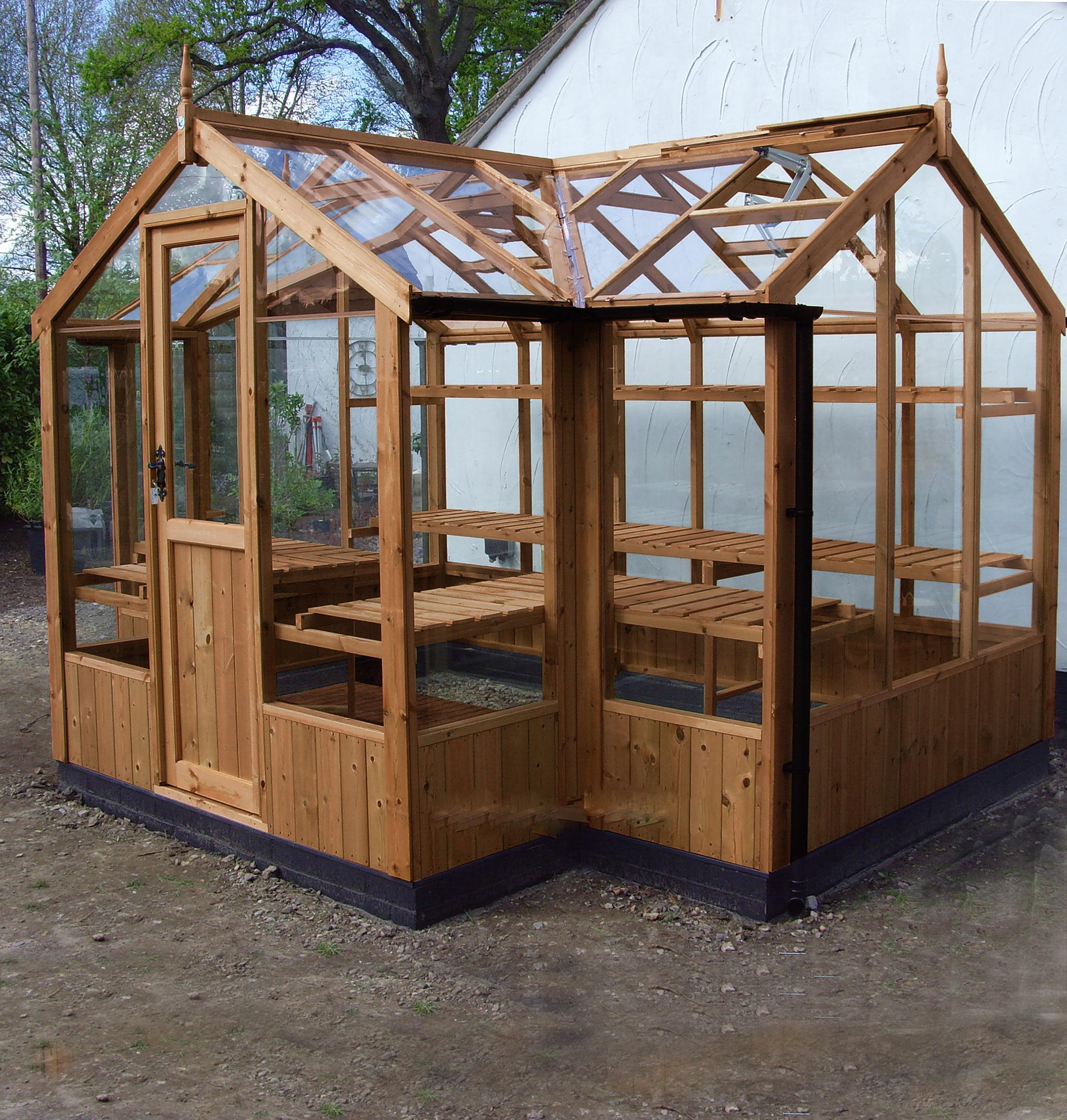T shaped greenhouse