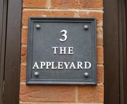 Lead square house sign 28x28cm white