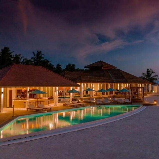 4* Cinnamon Hakuraa Huraa Maldives Water Bungalows All Inclusive