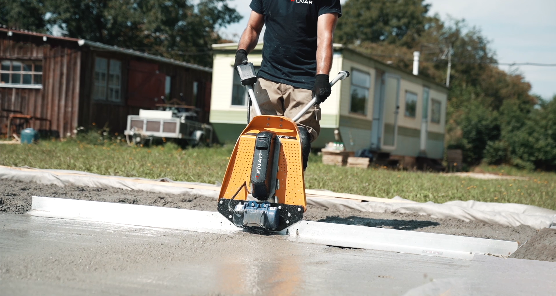HURACAN-H Screed Unit