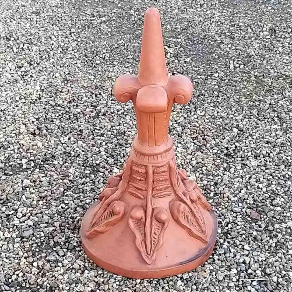 Round leaf fleur de lys roof finial
