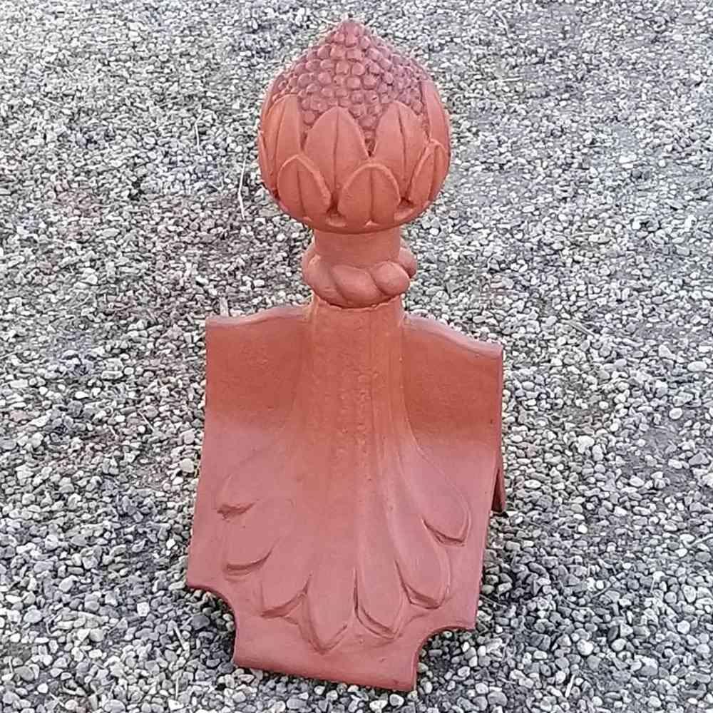 Column grape ridge finial