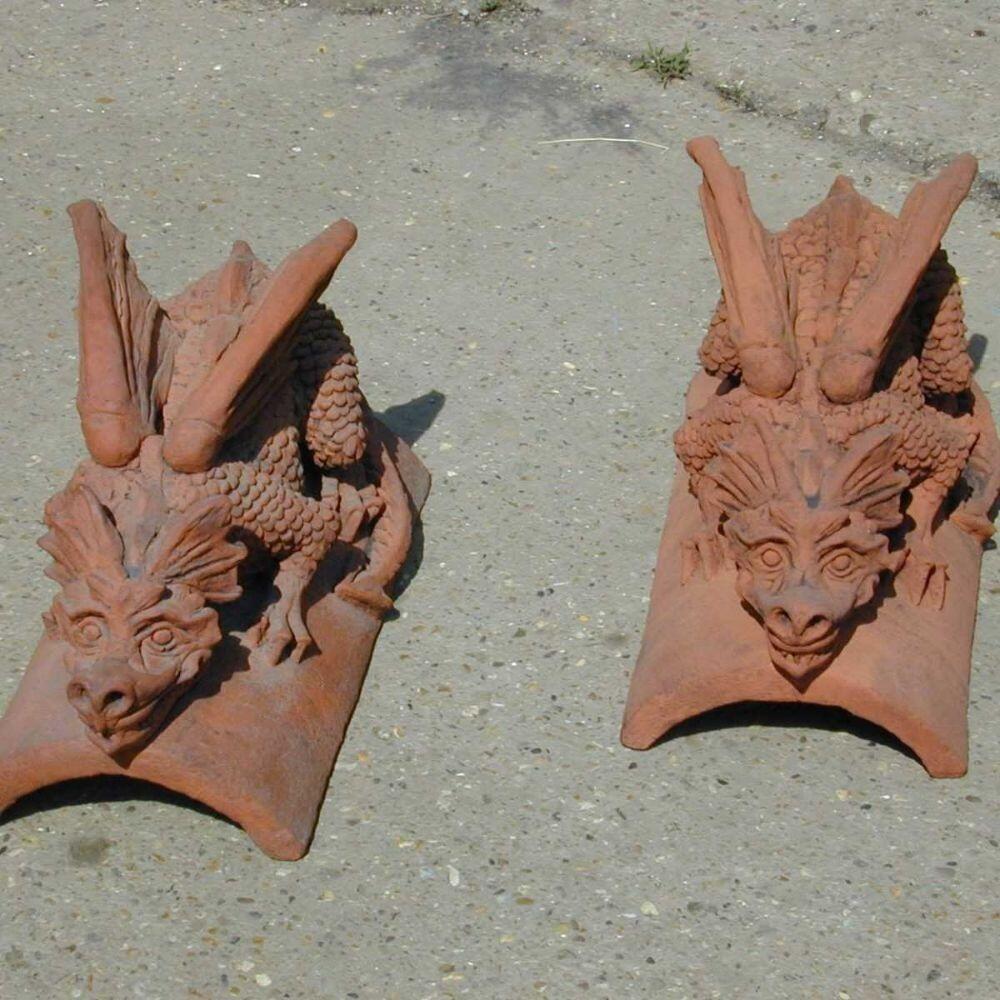 Pair of finial dragons