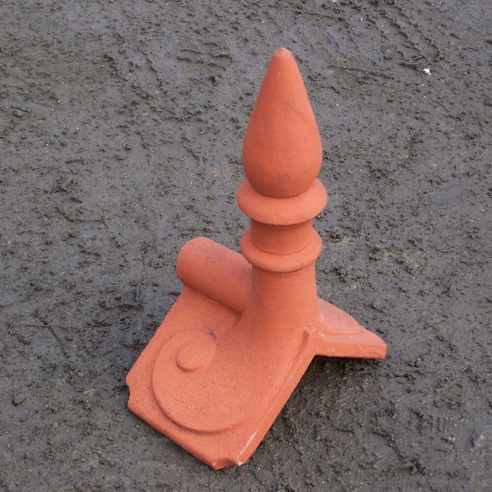 Small spike roof finial