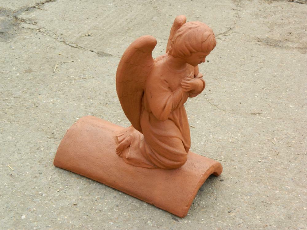 Marley smooth red angel finial