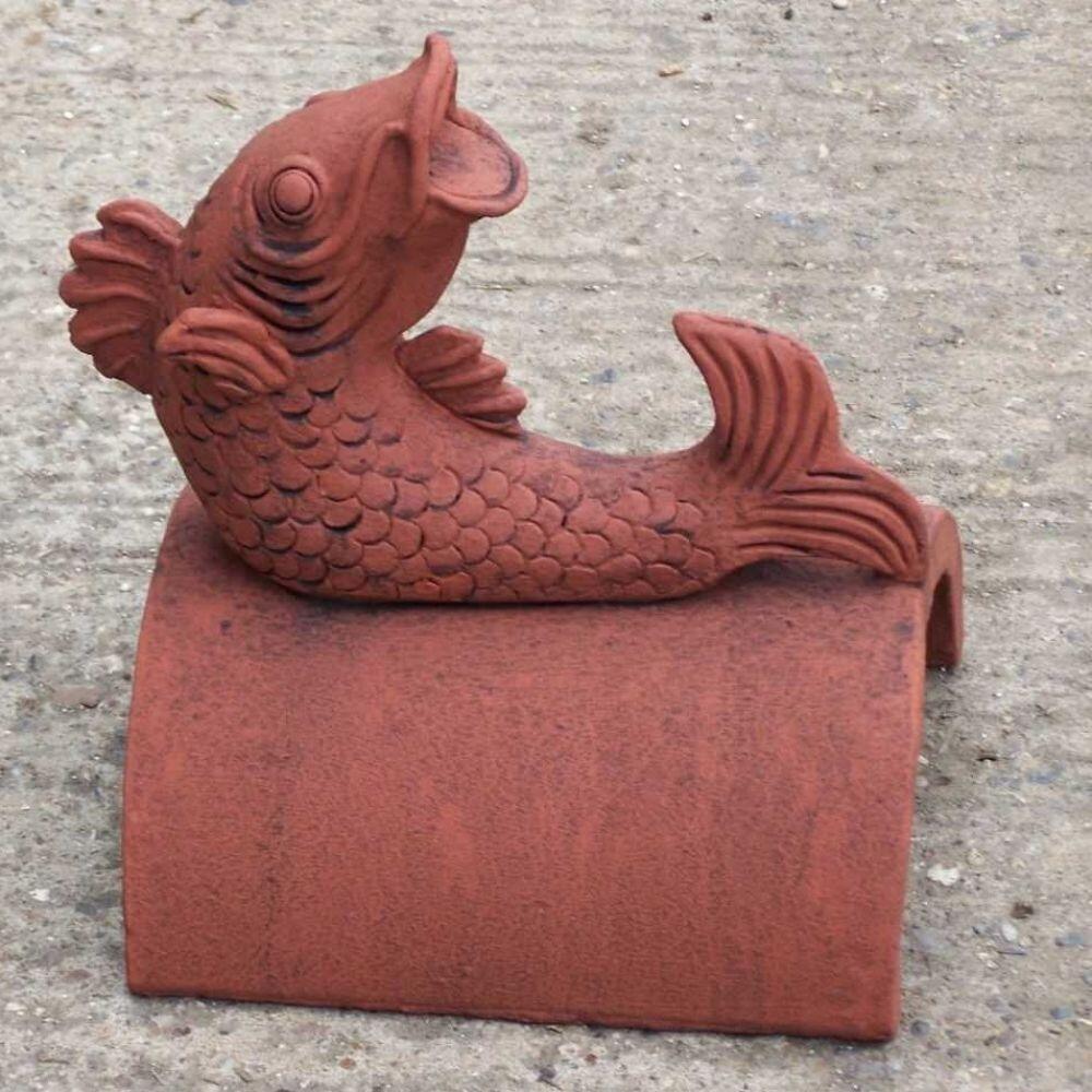 Fish roof finial half round tile