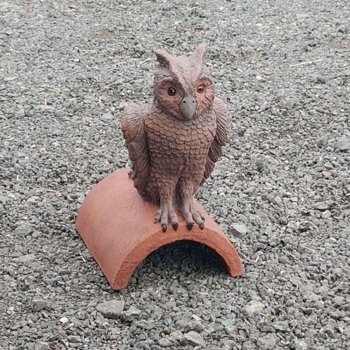 Owl special roof finial
