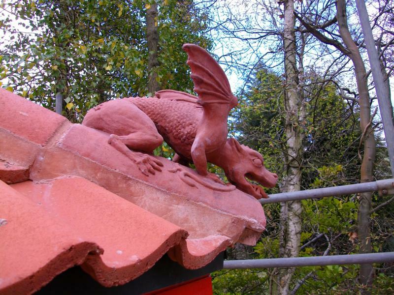 Chinese Cultural Centre commissions dragon sculpture for roof