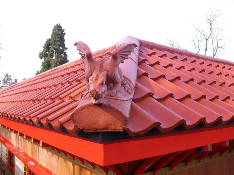 The Chinese Cultural Centre had a terracotta dragon sculpted for their roof