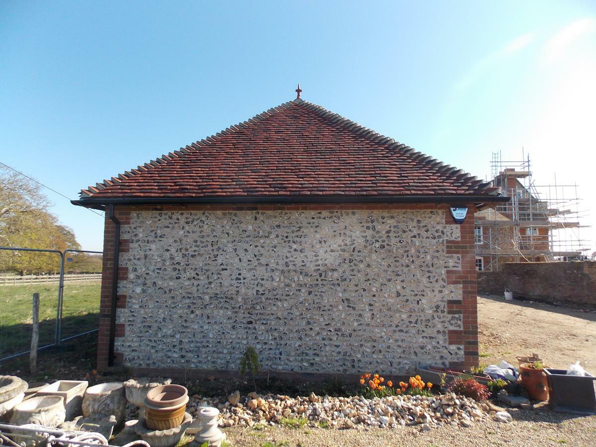 barn conversion roof finial photo