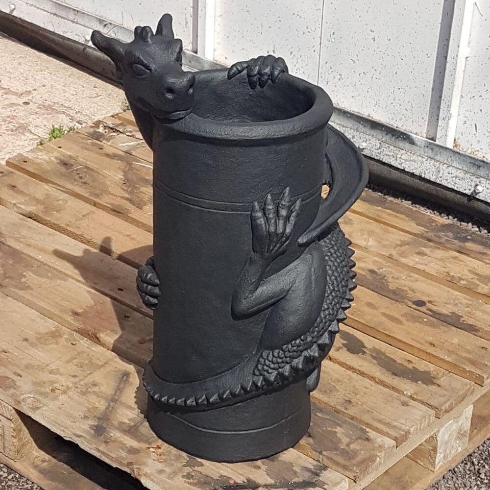 Dragon chimney pot black