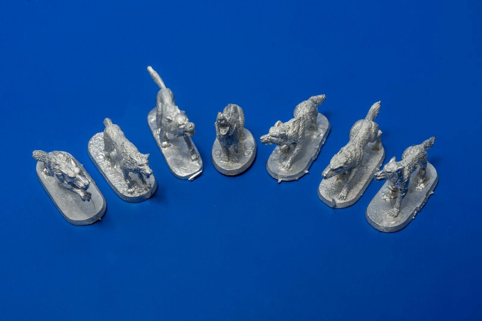 01035 Wolf Pack, 7 different miniatures. by Ral Partha